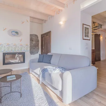 Elizabeth House Varenna