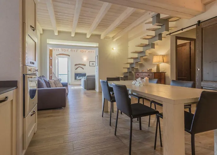 Elizabeth House Apartment